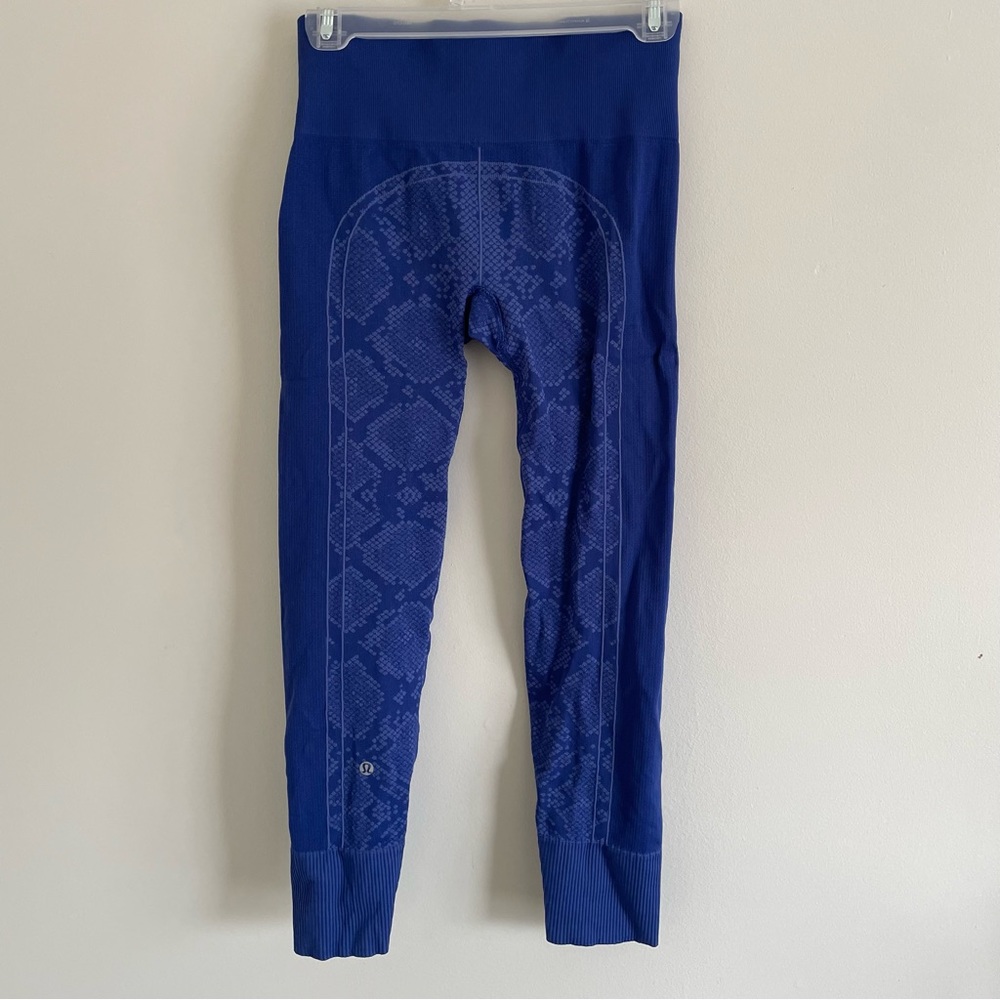 Lululemon Flo & Go Tight Blue Snakeskin - Picture 2 of 5